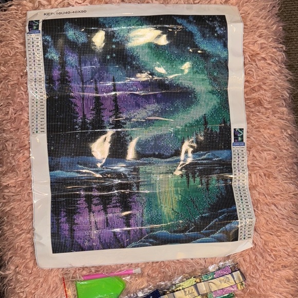 Aurora Borealis Diamond Painting Kit - Picture 1 of 1